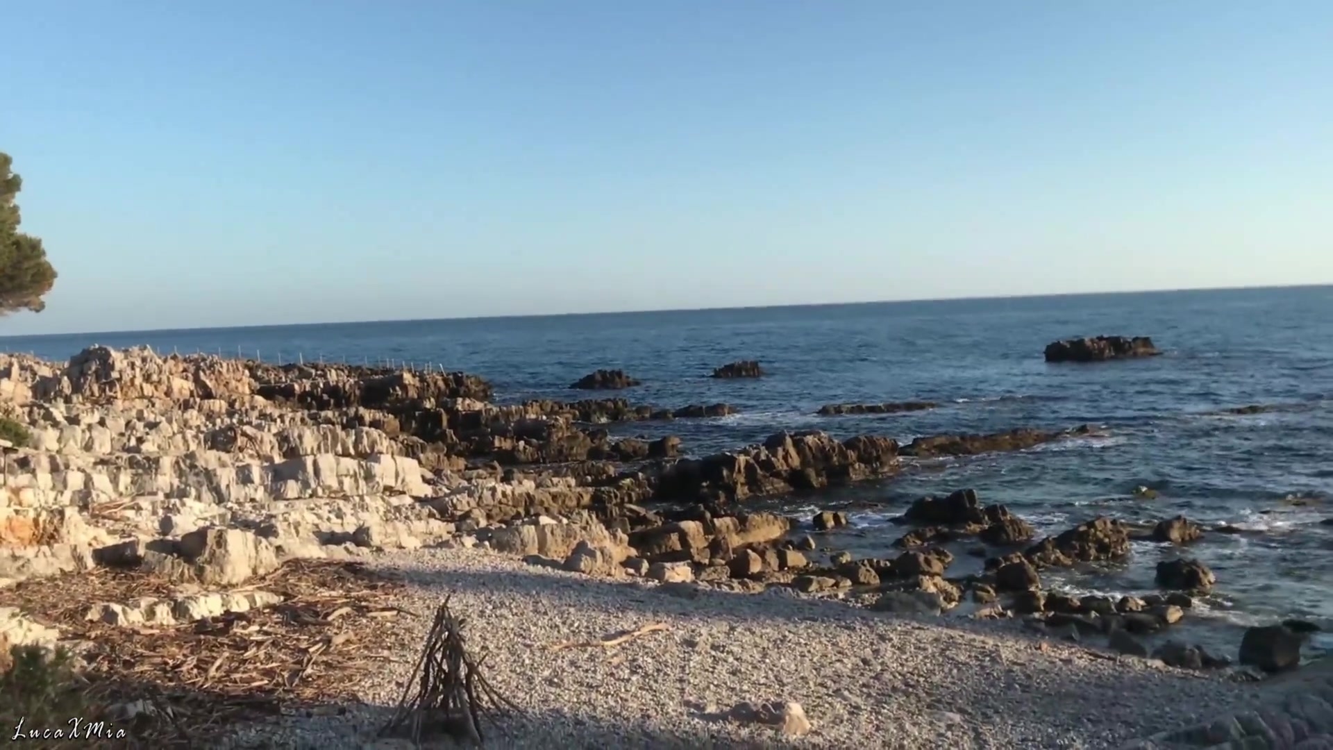 Sexo rápido con una belleza en la playa pública de Sochi